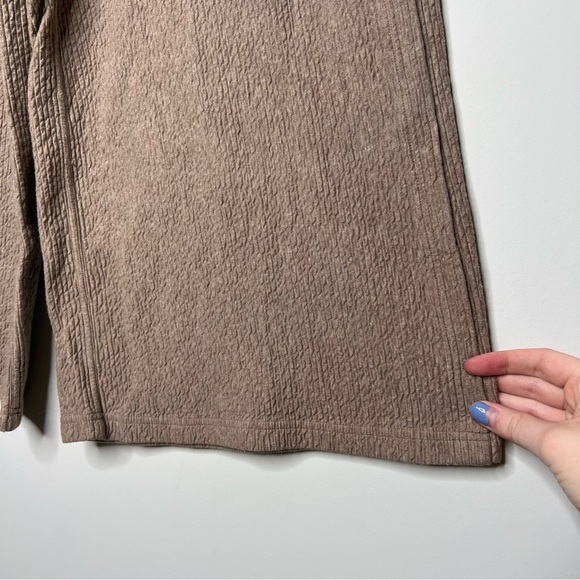 Lululemon Retreat Yourself Crop in Heathered Soft Sand - Picture 3 of 6